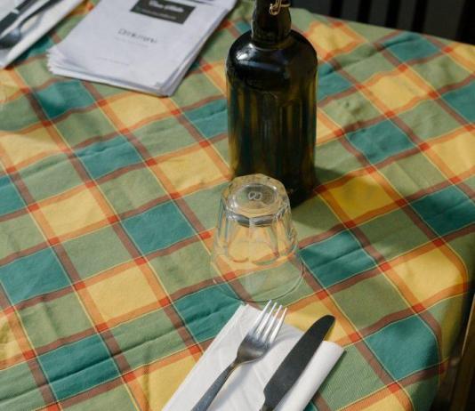 Still Life Photography by Oliver Poulter / 9900